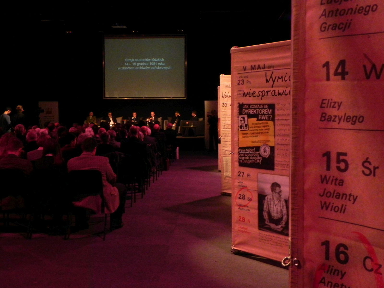 „Precz z czerwoną juntą” - relacja z debaty w Łodzi